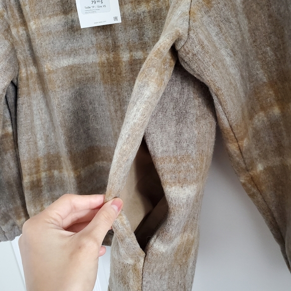 **SOLD** BNWT Zara Wool Sweatershirt with Pockets - Picture 3 of 6